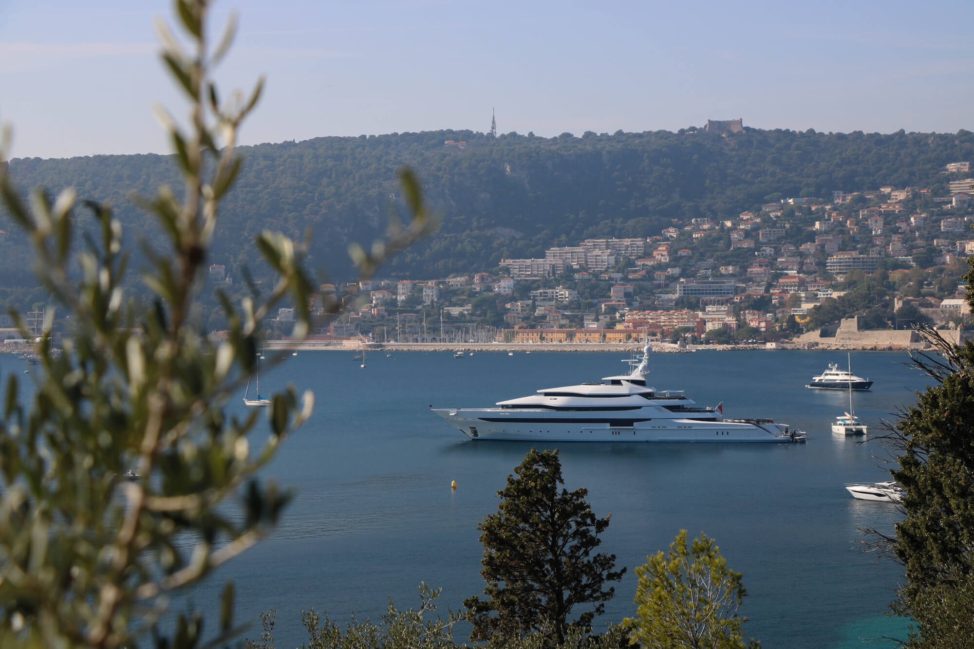 There is always something beautiful to discover by the Riviera coastline. Discover your next exclusive yacht for sales or charter